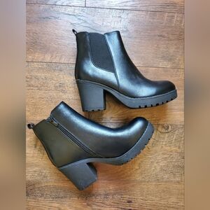 Refresh Combat Boots